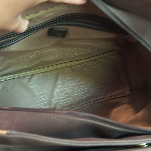 DIANE VON FURSTENBERG DVF FAUX SUEDE TRIPLE COMPARTMENT TRAVEL OVERNIGHT BAG EUC - Picture 13 of 14